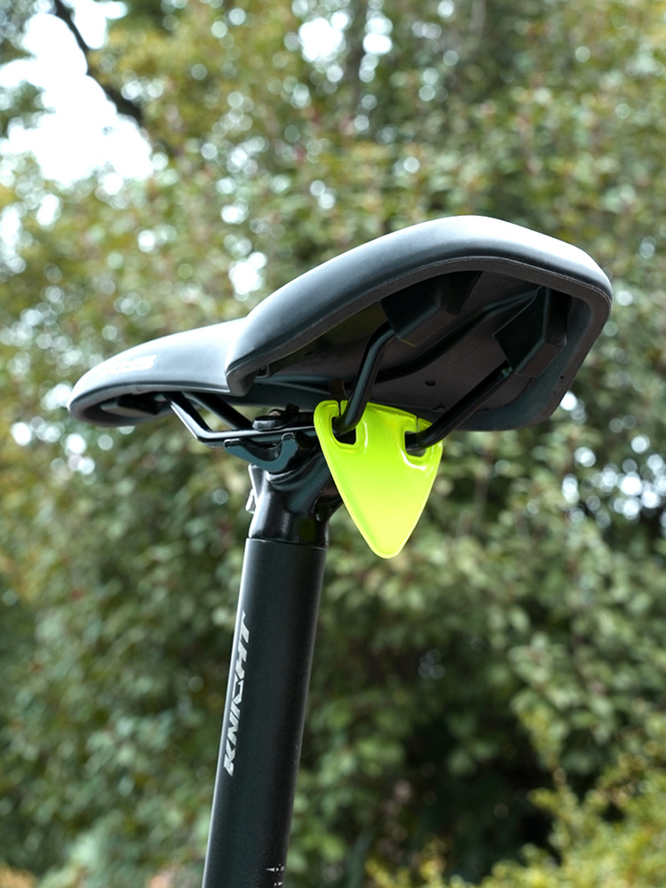Cycling Visibility Gear - 高視認性反射自転車テールライト緊急夜間走行安全警告デカール（マウンテンバイクとロードバイク用）